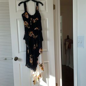 A.L.C. Size 2 tiered floral long sleeveless dress